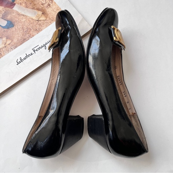 Salvatore Ferragamo Black Patent Leather Low Heel Pumps Size 8 C - Picture 6 of 12